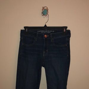 American Eagle skinny jegging